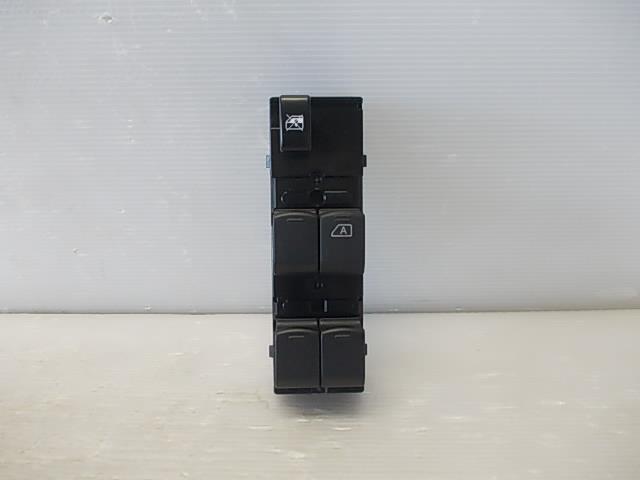 【TS】デイズ 5BA-B43W パワーウインドウスイッチ 25401-7MA0A拍卖
