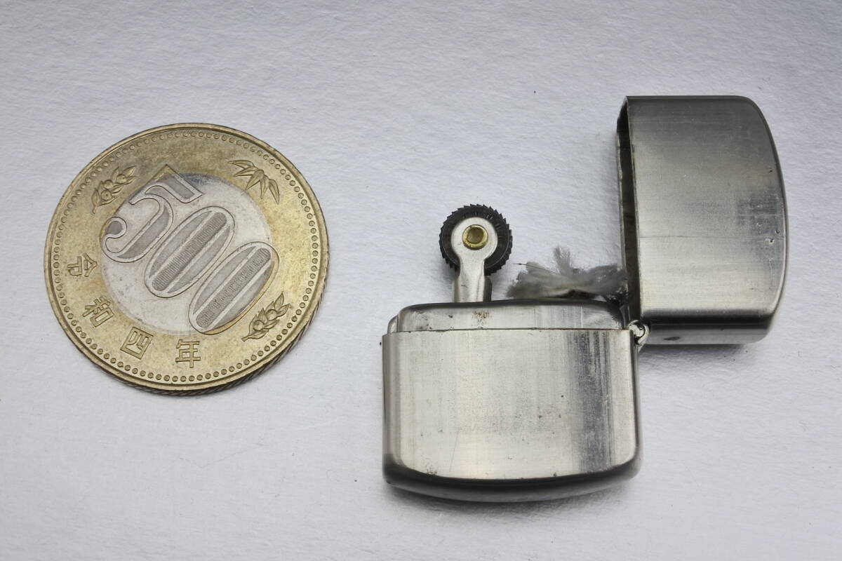 ☆☆☆稀少 昭和時代 超小さいオイルライター 中古品 ①拍卖