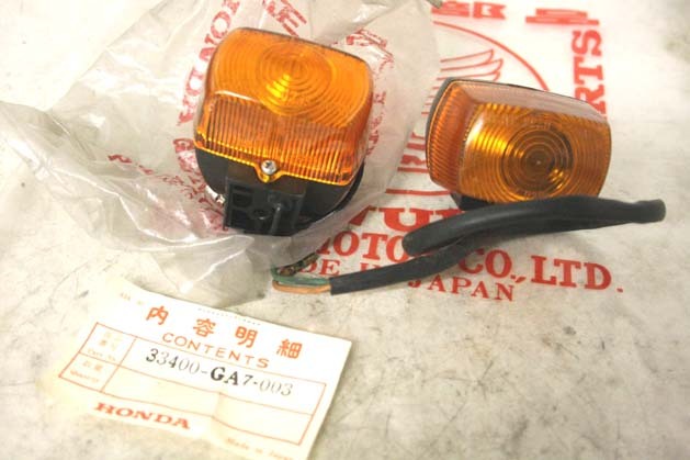 80sホンダウインカー 検ズーマーTLM50MTX50NSR50NS50FCBR250VT250VTR250VT400CBR400CBX400スカッシュイブタクトフルマークNS400Rカワサキ拍卖