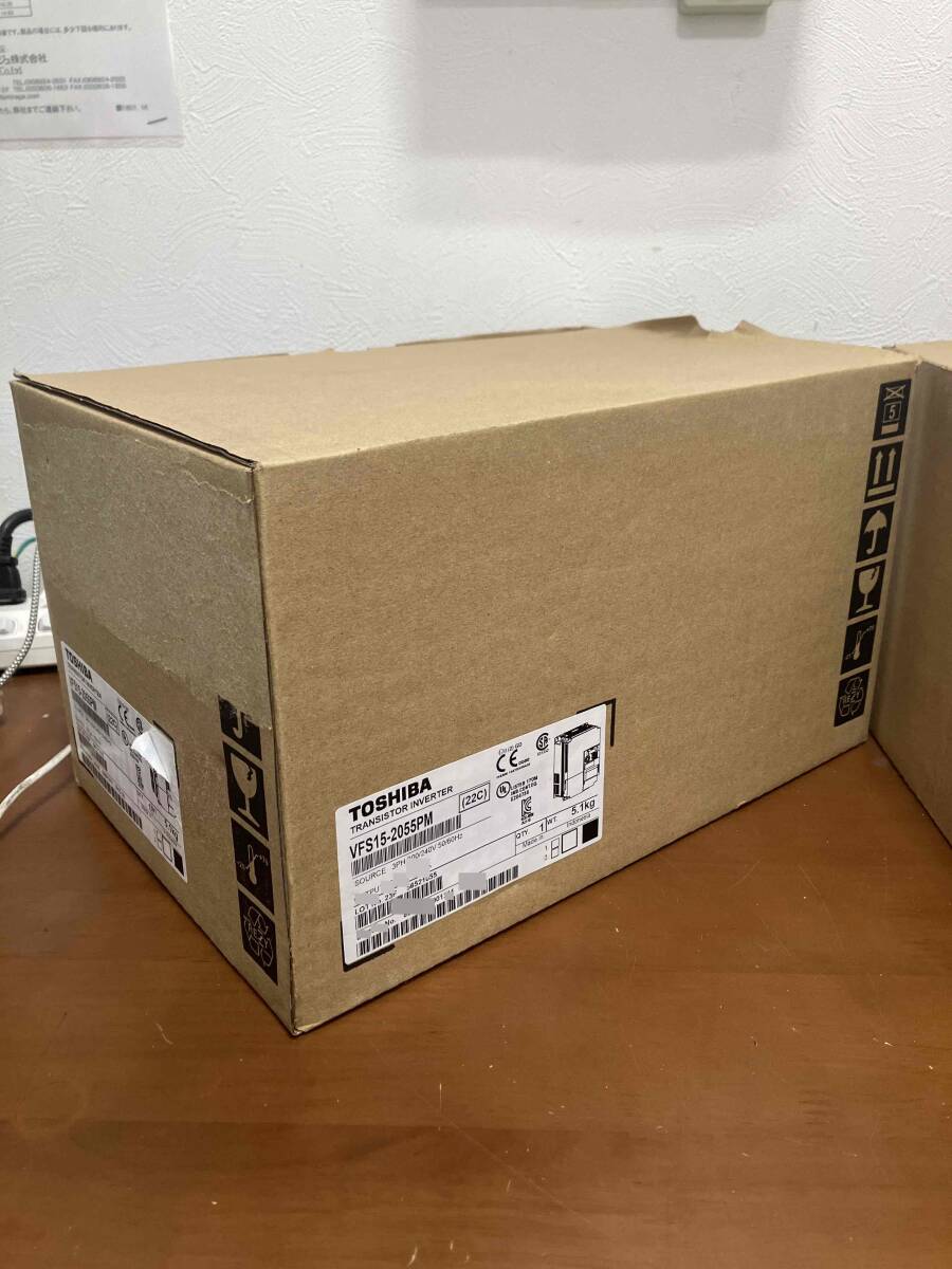 未使用品 TOSHIBA 東芝 インバータ VFS15-2055PM 三相200V入力インバ-タ 適用モータ出力5.5kW ①拍卖