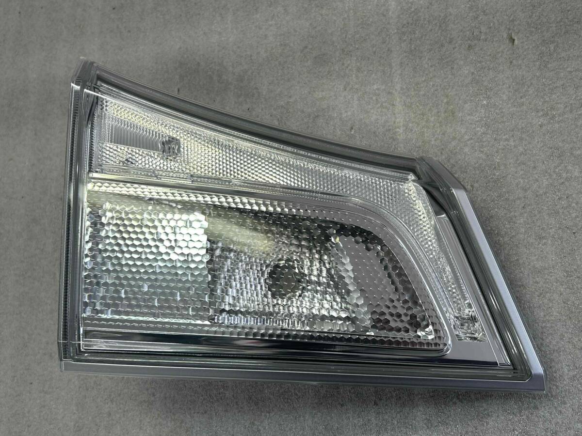 スズキ ソリオバンディットMA36S テールランプ 左 36270-81PA0 (バルブ無し)拍卖