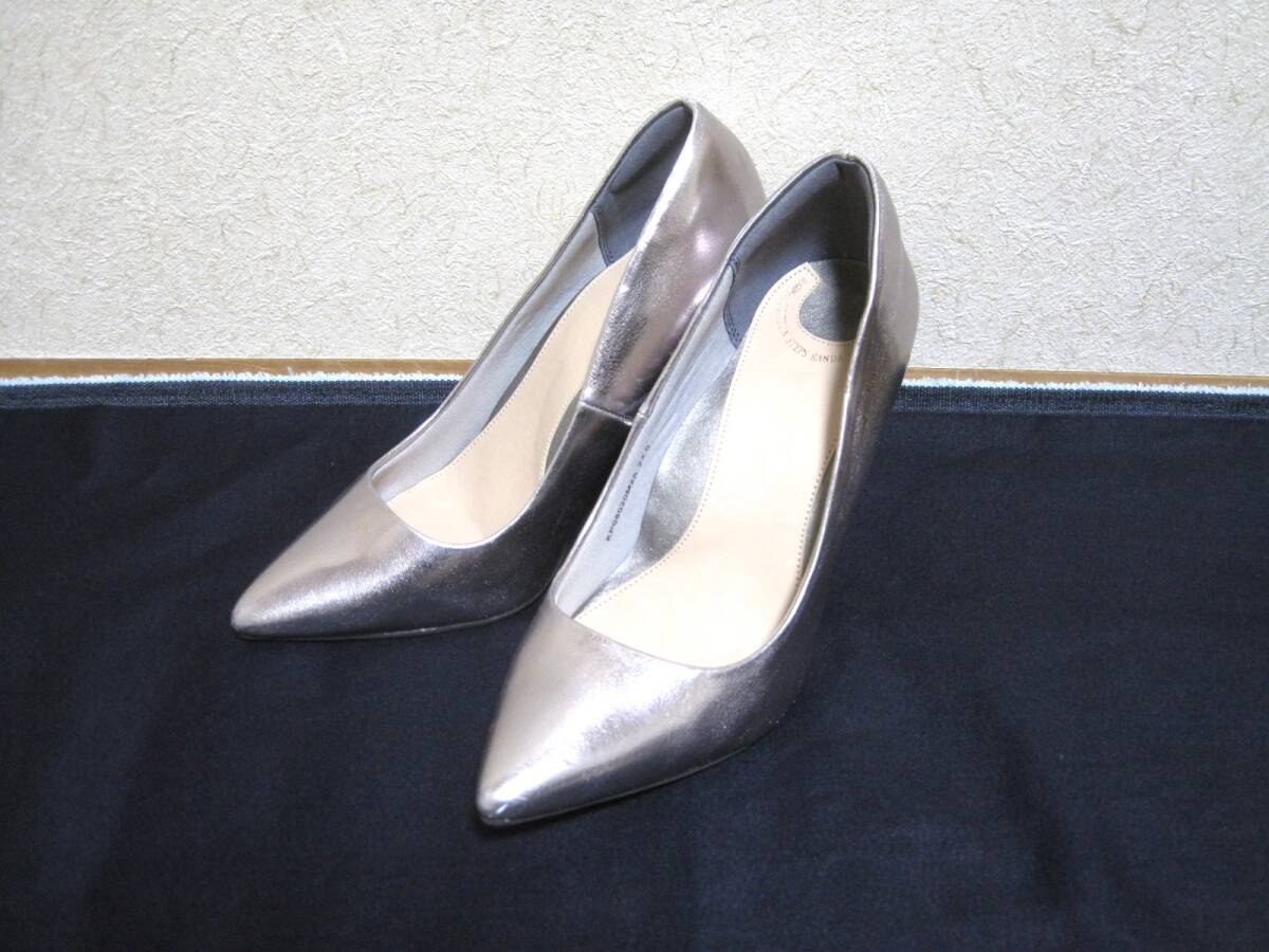 ランダ 【 RANDA 】 ポインテッドプレーンパンプス シルバー 23.0cm KP08020M2A 【 美品 】拍卖