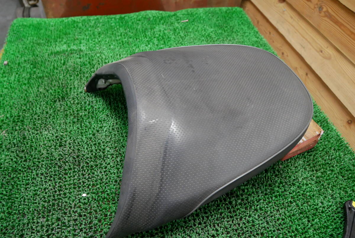 【中古】ヤマハ マジェスティ 250 C SG03J タンデムシート 補修用 予備パーツ 張替などに拍卖