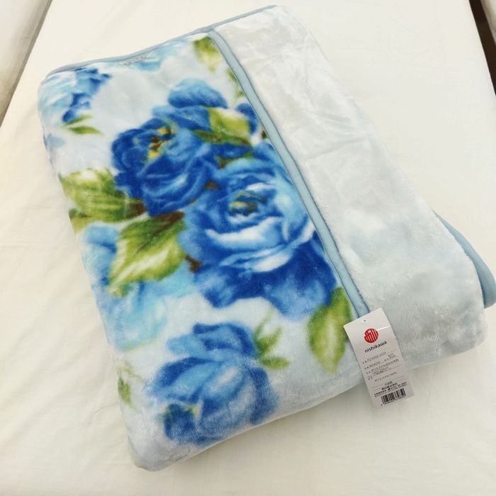 送料無料 現品処分 あったか寝具! 西川 ふっくらボリューム 毛布シングル 140×200㎝ 衿付き 2重毛布 2枚合わせ毛布 ブルー 新品 安い拍卖