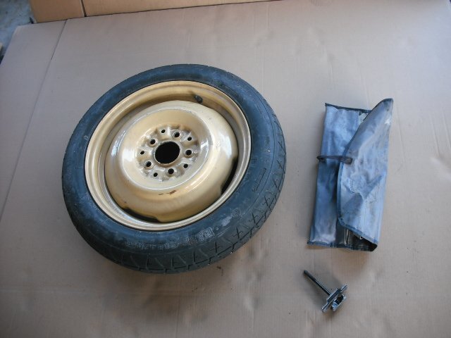 『B234』GS131,1G-GZE,クラウン,スーパーチャージャー,4T×16 スペアタイヤ,車載工具,ジャッキ ハンドル 工具袋,a^3z拍卖