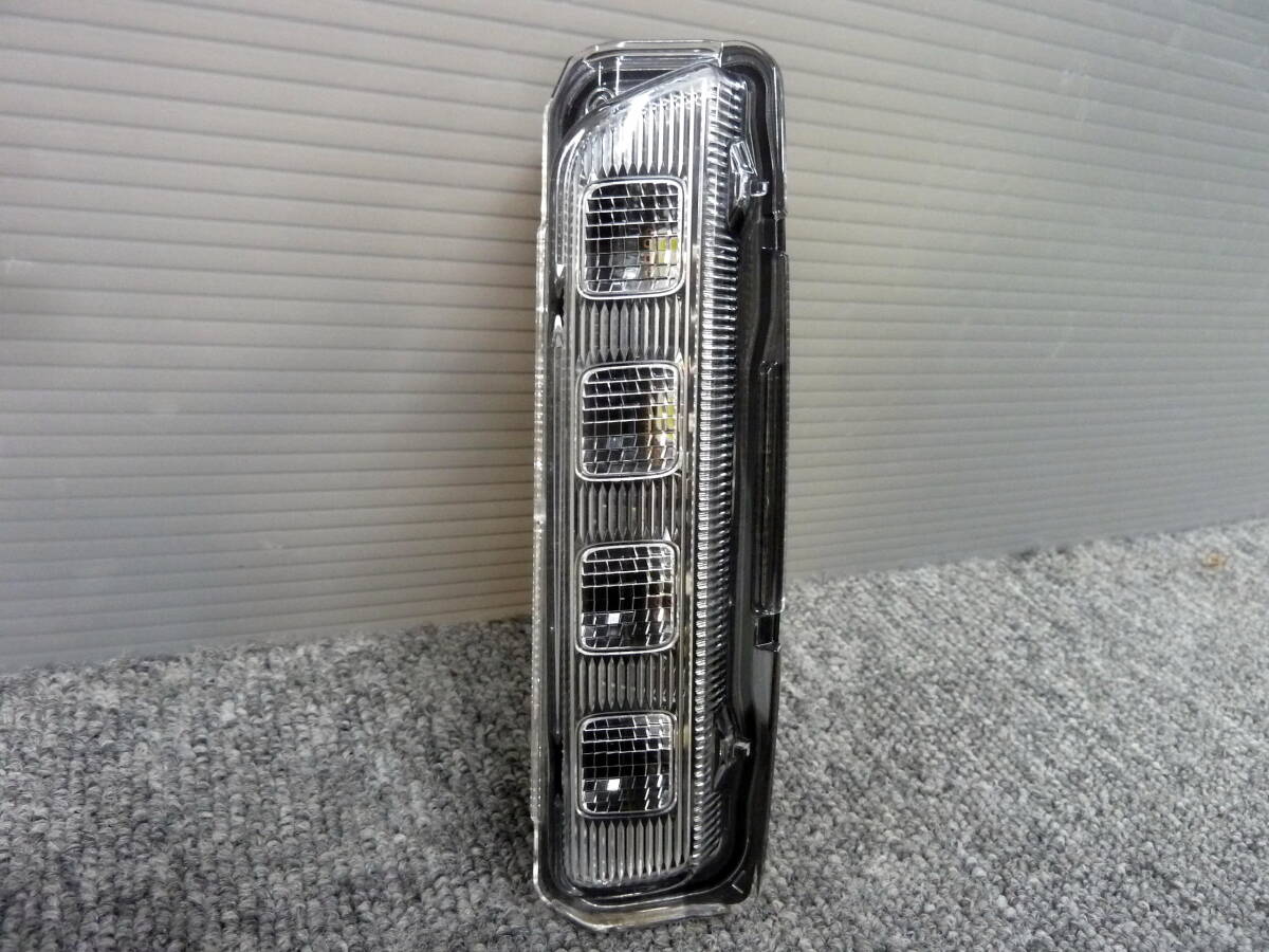 ●●2410-O16L レターパックプラス対応! M900A M910A タンク ルーミー 純正 LED 左 デイライト 22601 点灯確認済み 良品!拍卖