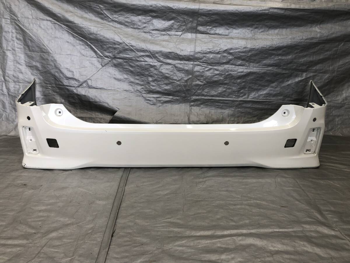 ★□2312-WO31 AGH30W AGH35W アルファード ヴェルファイア 後期 純正 リアバンパー 070 ホワイトパールクリスタルシャイン 52159-58190拍卖