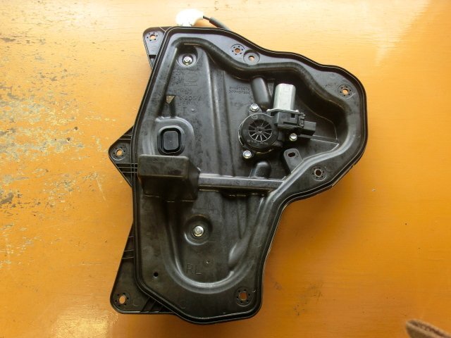 アクセラスポーツ 左 レギュレーター 平成26年 DBA-BM5FS リア ドア モーター 15S 10.4万km 即決あり拍卖