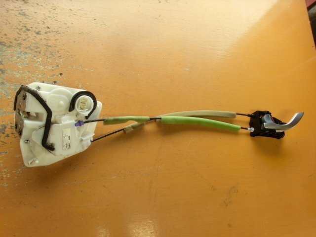 アクセラスポーツ 左 リア ドアロック 平成26年 DBA-BM5FS 15S 10.4万km 即決あり拍卖