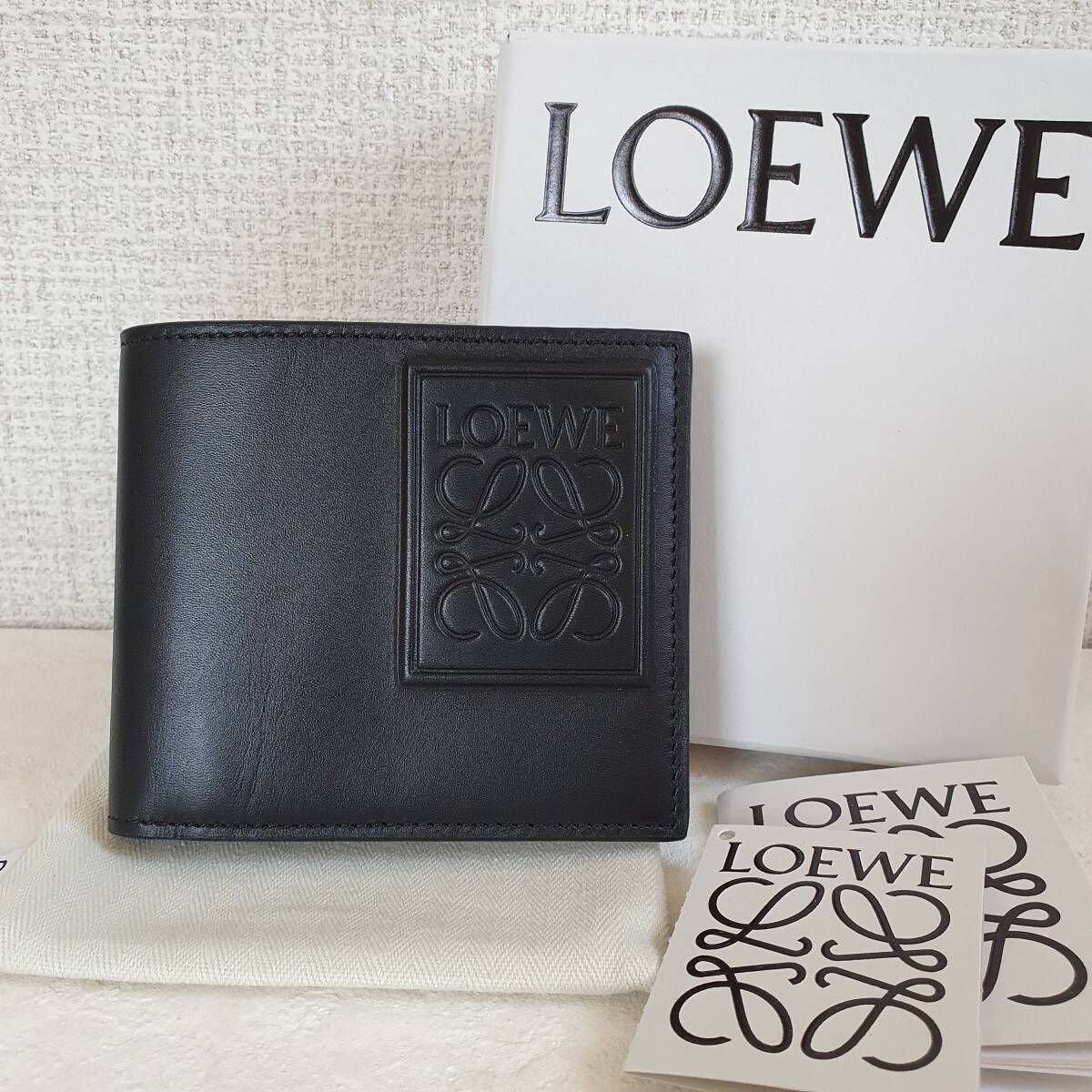 【新品・未使用】LOEWE バイフォールド ウォレット 二つ折り財布 ブラック C565302X02拍卖
