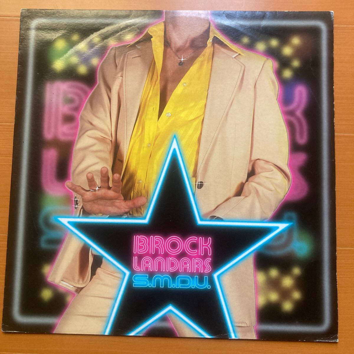 【blur song2ネタ】brock landars、s.m.d.u拍卖