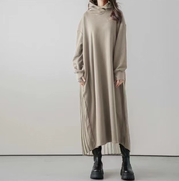 新入荷大人気後ろシフォンプリーツがかわいい!!薄手スウェット新品大きいサイズフードつきロング丈ワンピ拍卖