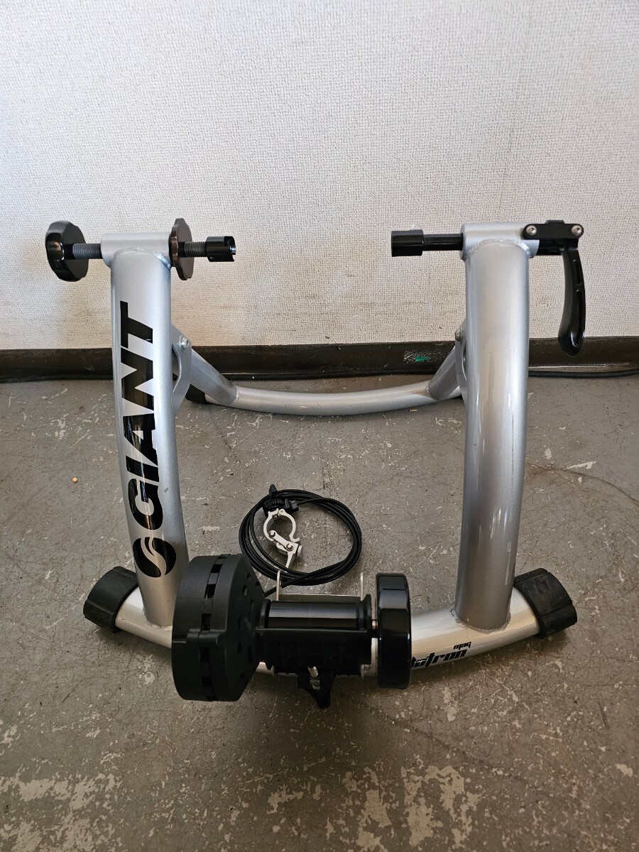 ★GIANT★「ジャイアント」★CYCLOTRON MAG2 サイクルトレーナー★拍卖