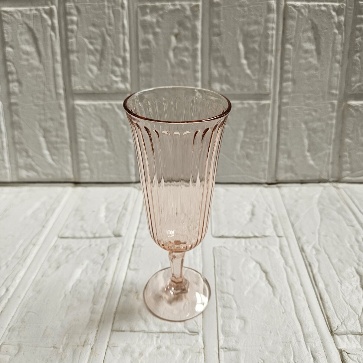 【美品】 シャンパングラス ポルトガル製 桜色 グラス 食器 コレクション拍卖