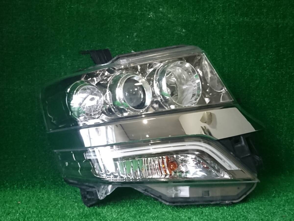 JF1 NBOXカスタム 右ヘッドライト コイト 100-62221(44023)拍卖