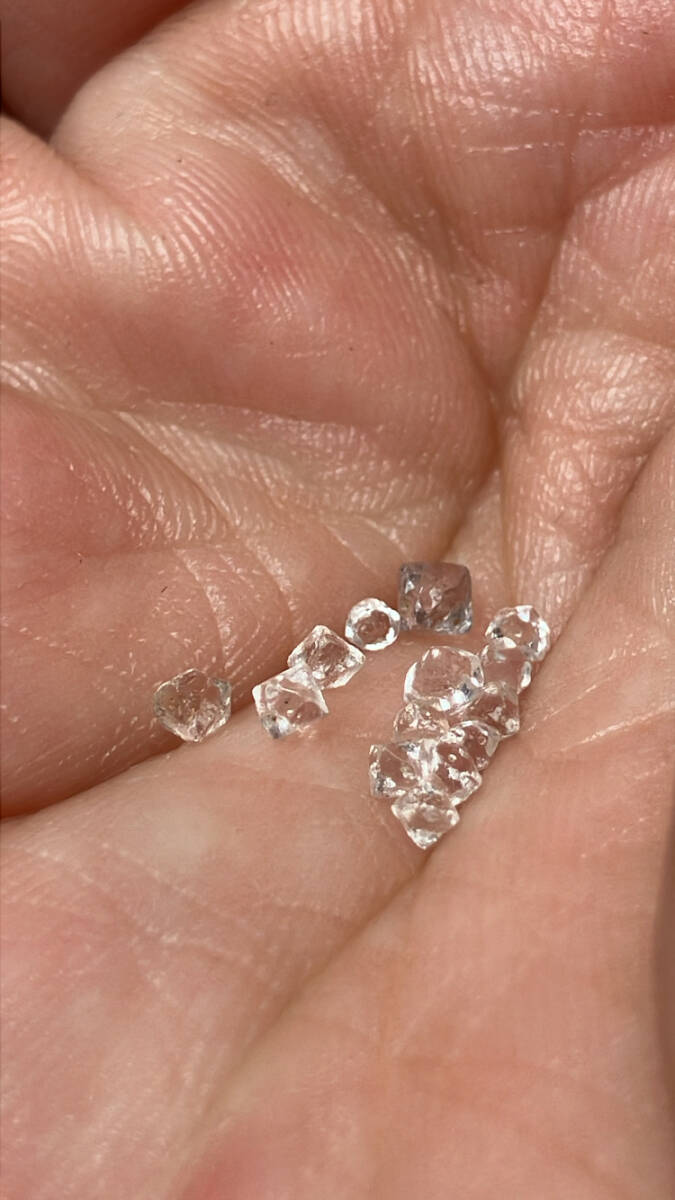 Oceantique Diamond☆河原採取品☆オーシャンティーク☆12面体天然宝石☆無加工のオリジナルデザイン*ピュアクリスタルダイヤモンド10個拍卖