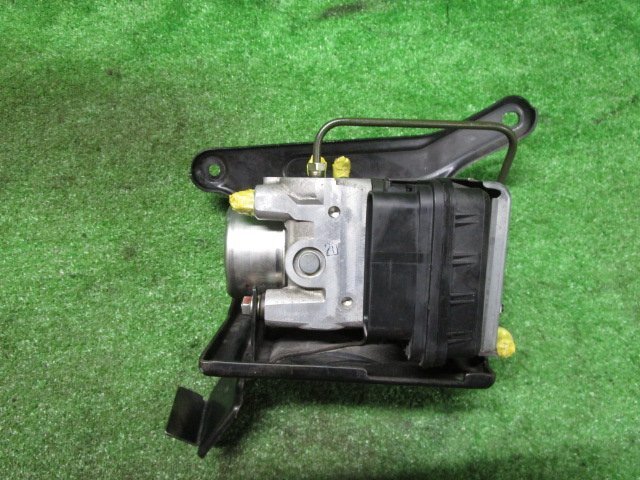 【A64480】エブリィワゴン DA64W ABSアクチュエーター 56100-68H0拍卖