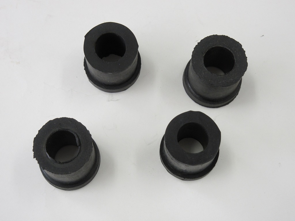 ADO16 MG オースチン モーリス バンデンプラス その他 ADO16 ロアアームブッシュ 新品未使用 4個セット 全国送料無料拍卖