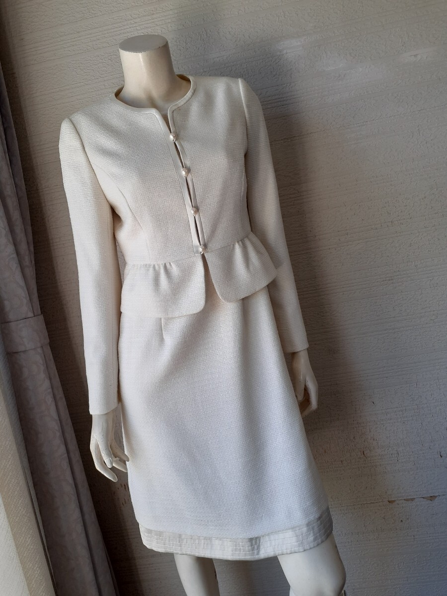 イギン*belle current ベルカレント★美品★アンサンブルワンピース★サテントリム使い★極少ラメ★ボーダー織地柄★オフホワイト系★9AR号拍卖