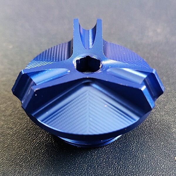 FTR250 GB250 NS250F NS250R NS-1 NSR50 モンキー/125 ゴリラ DAX 汎用 アルミ エンジン オイルフィラーキャップ オイルキャップ M20 青拍卖