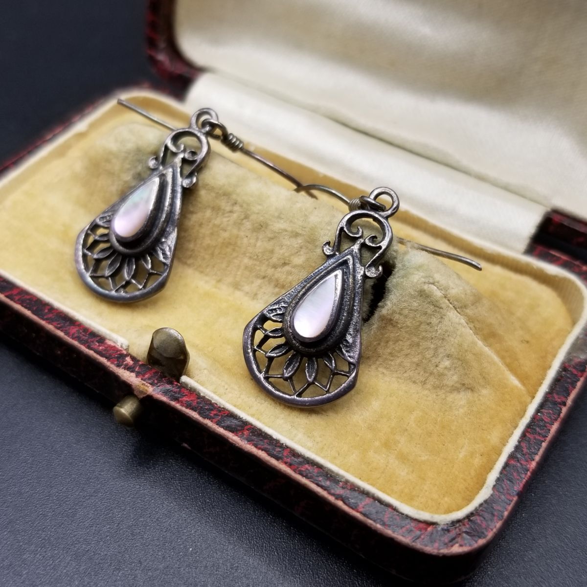 マザーオブパール オープンワーク 装飾 925 シルバー ヴィンテージ ピアス 銀 ドロップ型 上品 サウスウェスタンジュエリー YMS拍卖