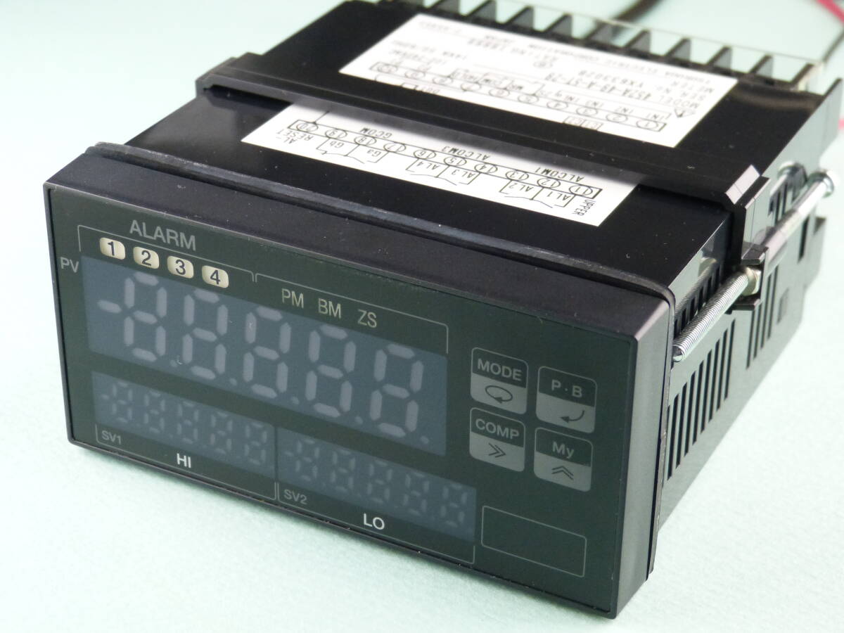 ★☆鶴賀 メーターリレー 452A-49-5T センサー電源ユニット付 入力5V他 未使用品☆★拍卖