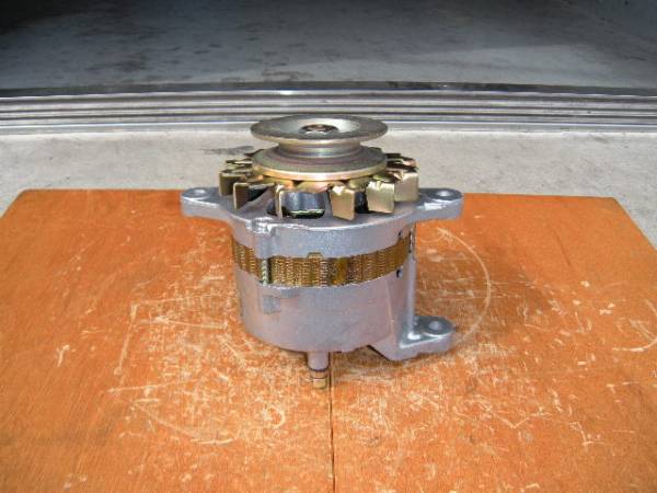 三菱重工、フォークリフト/トラクター用オルタネーター(ダイナモ)リビルト品 AH2035z5、30668-56100拍卖