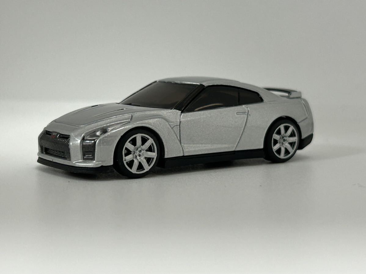 NISSAN GTR R35 ミニカー 1/64 日産 GT-R スカイライン拍卖