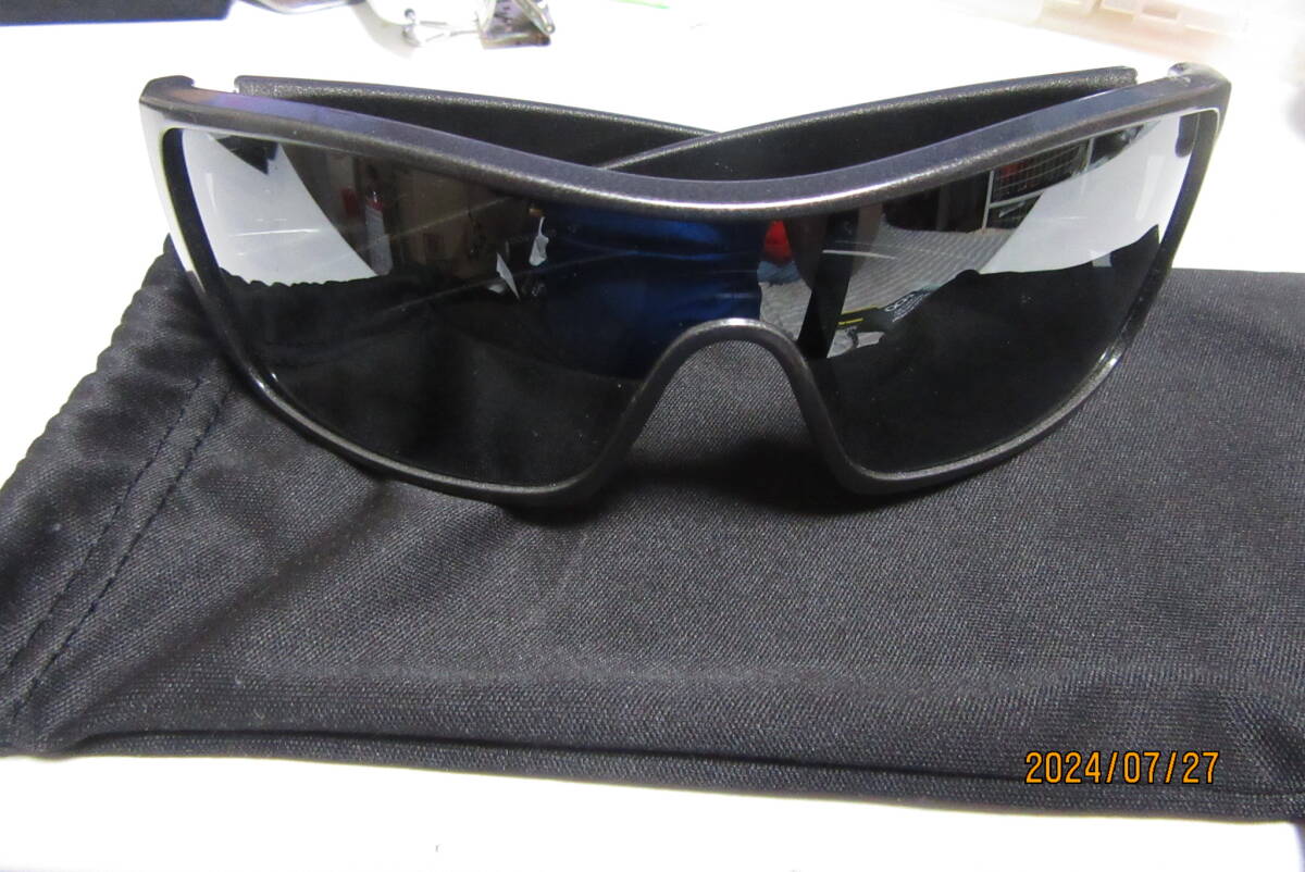 送料無料 美品 オークリー サングラス ガスカン 偏光レンズ拍卖