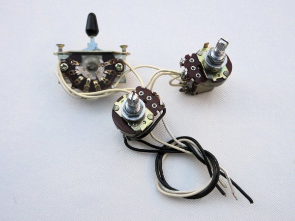 FERNANDES フェルナンデス 5点式スイッチ&電装パーツ ボリューム、トーン共にPUSH/PULL式 81年製FERNANDES FST-70T/H拍卖