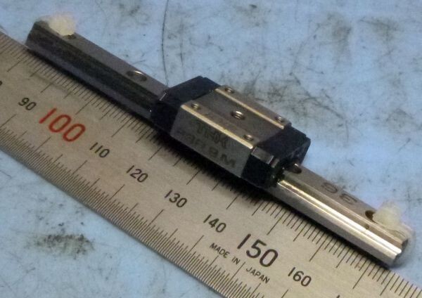 J129 軸受け ベアリング リニアガイド リニアウェイ THK R8R9M 置古し未使用品!拍卖