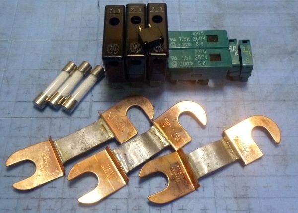 D082 電機部品 警報用ヒューズ ガラス管ヒューズ 色々 一山拍卖