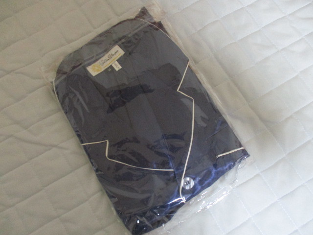 未使用 男性タイシルクパジャマ 紺 M 身長160-165cm~相当拍卖