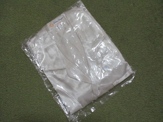 未使用 男性タイシルクパジャマ 銀 XXL 身長175cm~相当拍卖