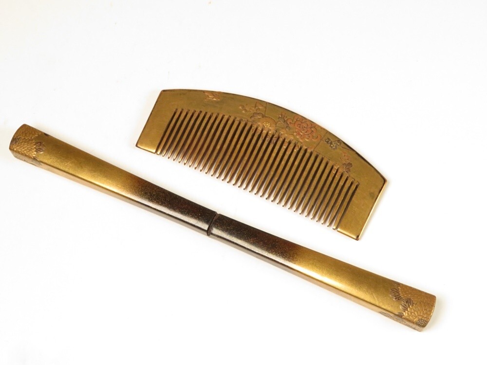 【8824】和装小物 明治~昭和 菊花図 時代蒔絵 櫛 笄(初品・買取品)拍卖