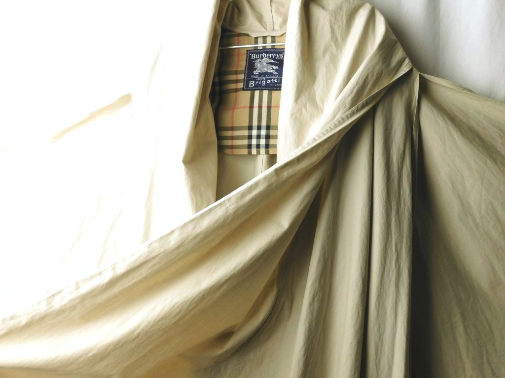 70s80s90s ビンテージ Burberrys' バーバリー イタリアショップ別注 スリーブレス コート ショール ガウン ベージュ拍卖