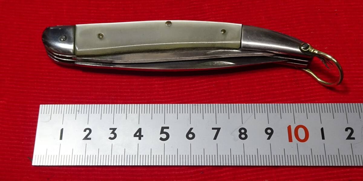 No.S-001  ”Vintage:S型Fising Knives Stainless steel 2 Blades,ナイフ:73mm・針外し:75mm.Closed;11cm。真鍮環付、拍卖
