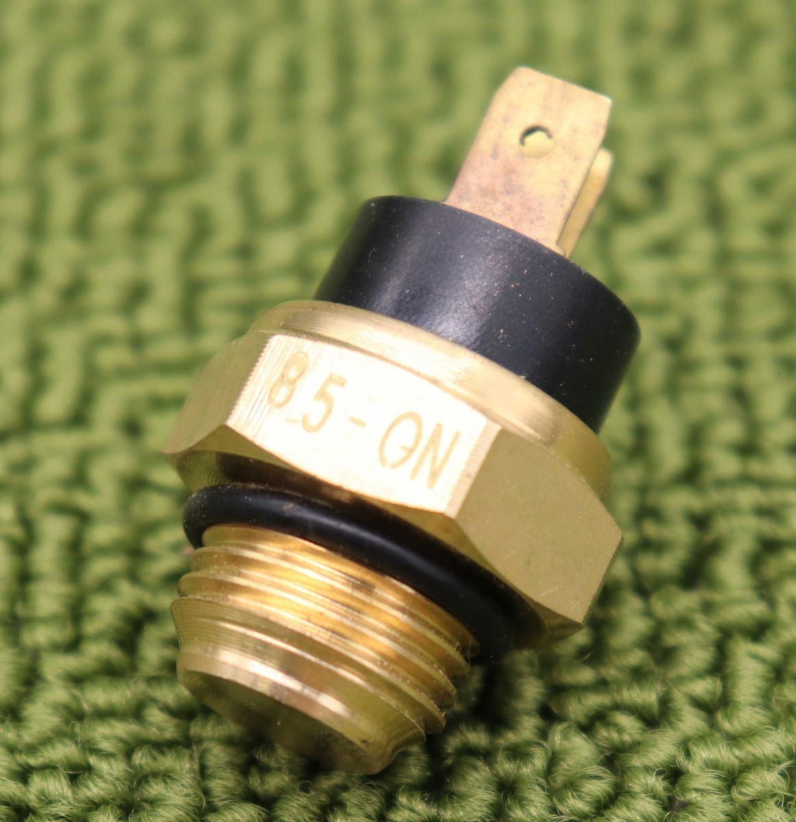 30日保証TS3送料無料社外新品 85℃作動 M16 P1.5 2極 水温センサー サーモユニット スイッチ ローテンプセンサー ファンスイッチ拍卖