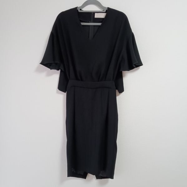 カエン kaene 素敵 ドッキングワンピース F パフスリーブ 半袖 レディース 黒 ブラック 美ライン 切り替え拍卖