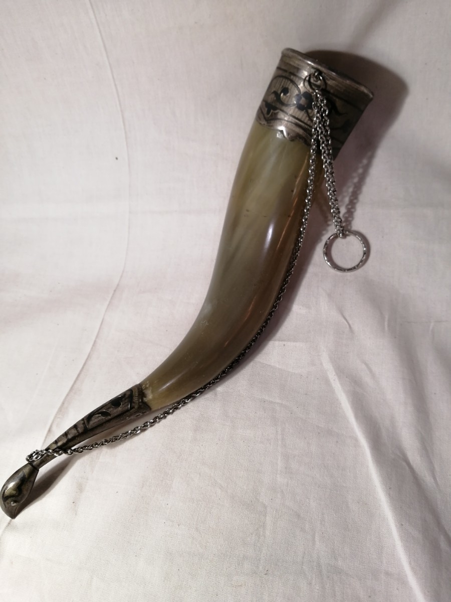 角の壁掛け 1950年頃 ペルシャ 中東 角 水牛 銀細工 壁掛 インテリア 花生 花器 盃 エスニック 19Z201k2拍卖