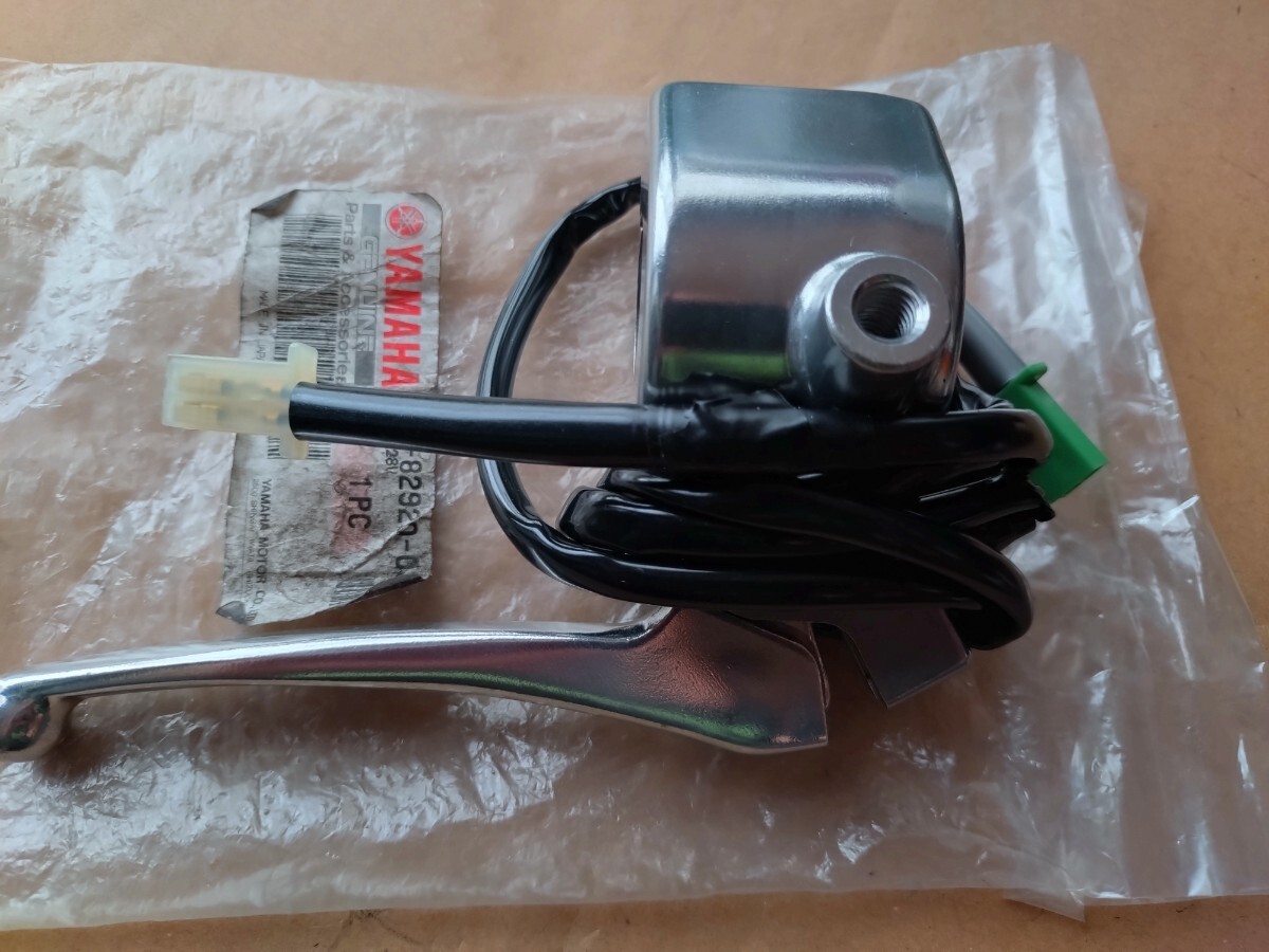 新品 未使用 ヤマハ 5AU ビーノ 右スイッチ 5AU-82920-03拍卖