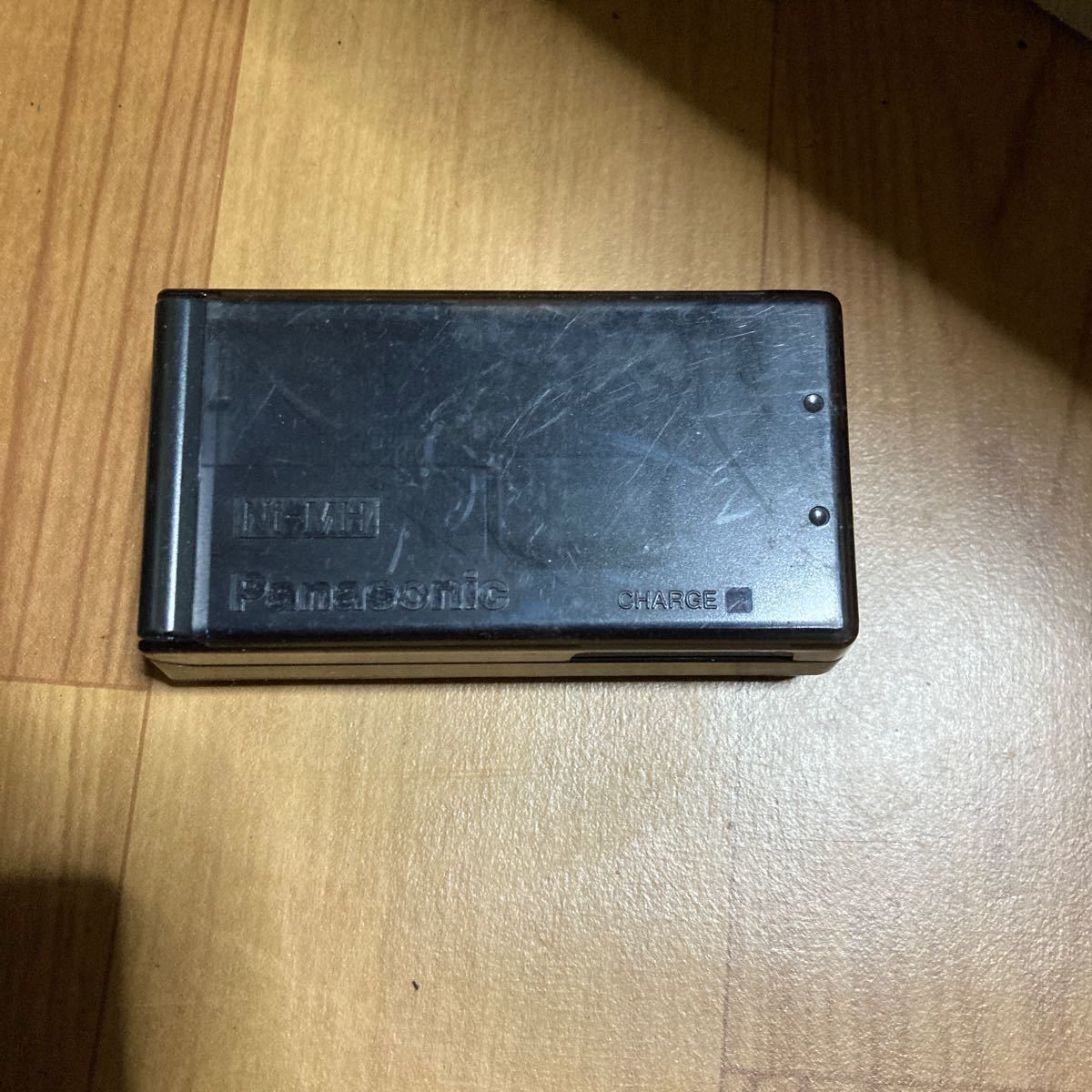 【家電】 Panasonic パナソニック ソニー SONY ガム電池 充電器 RP-BC250H 導通未確認拍卖