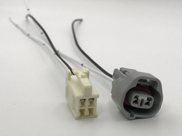 【トヨタ電源引き込みカプラー2導通C】彡ウインカーポジション等に彡 トヨタ 50系 プリウス オプション エンジンルーム 検) カスタム DIY拍卖