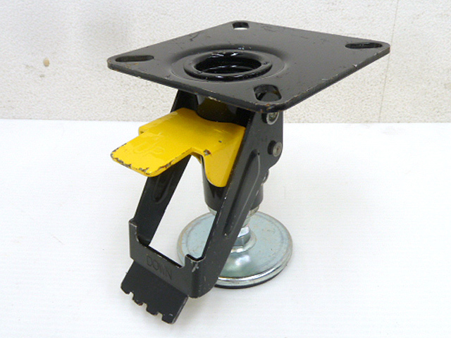 台車 ストッパー 小 ① 取付座 120×120mm 高さ115~133mm ストローク 18mm キャスター 固定 ロック プレート式 フット ペダル拍卖