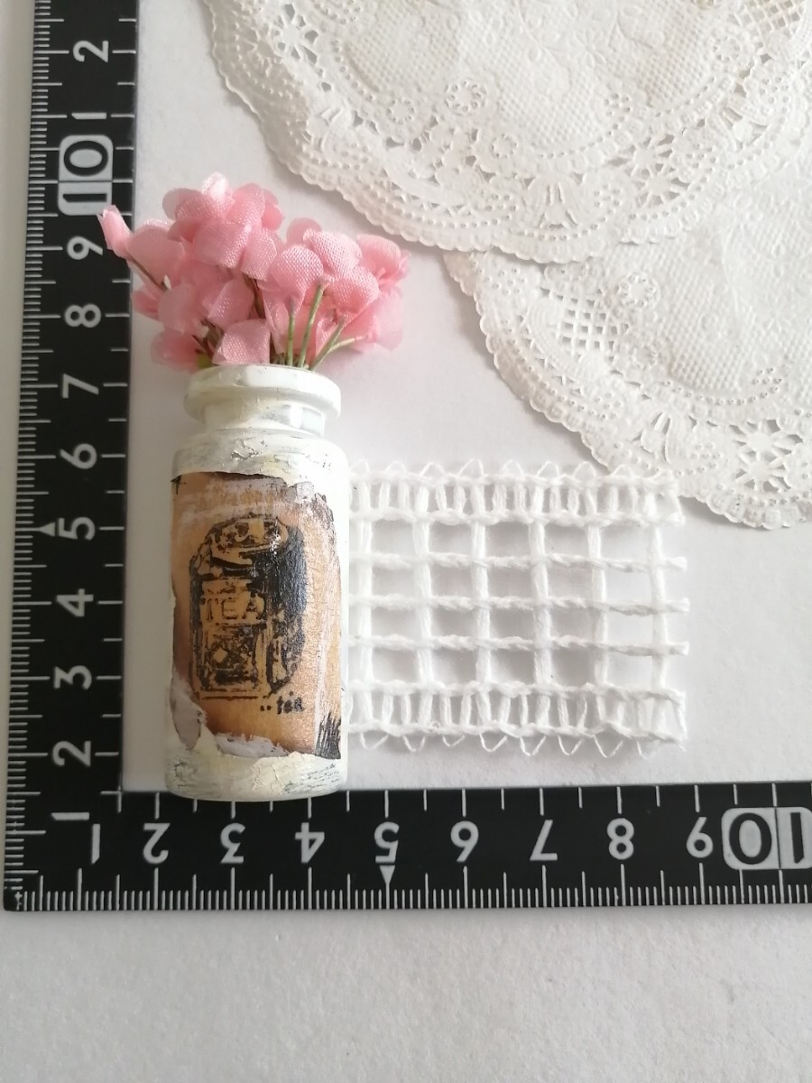 tia ドールハウス ミニチュア 花瓶 花 シャビー ドール用 momoko バービー ジェニー タミーちゃん ブライス 1/6ドール拍卖