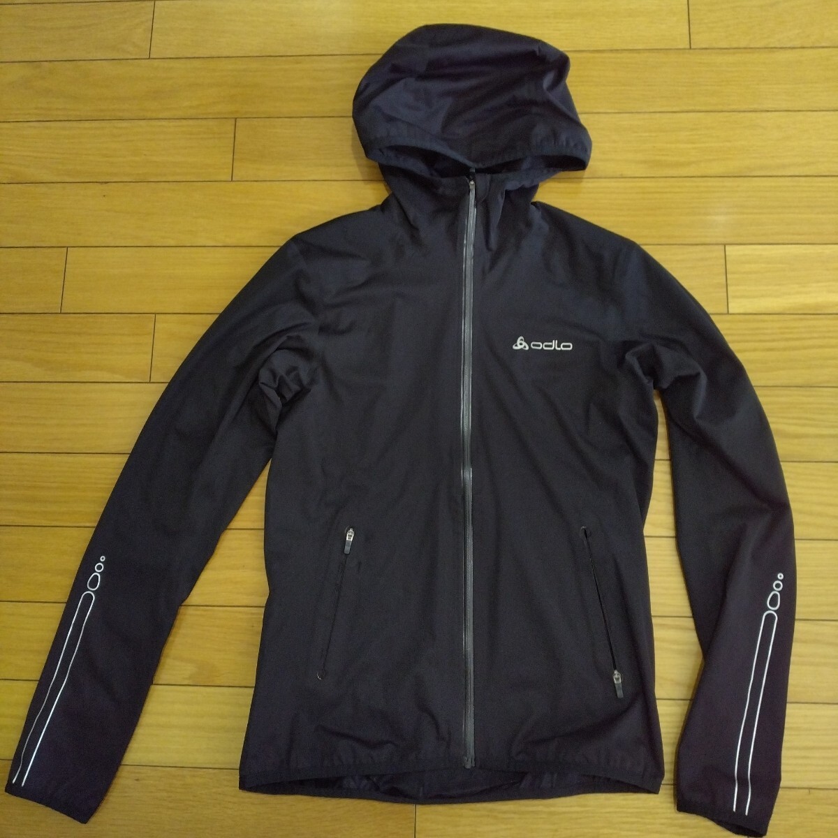 ODLO オドロ ソフトシェル 3L ビジョン レディースXS ウィンドシェル オドロ ソフトシェルジャケット拍卖
