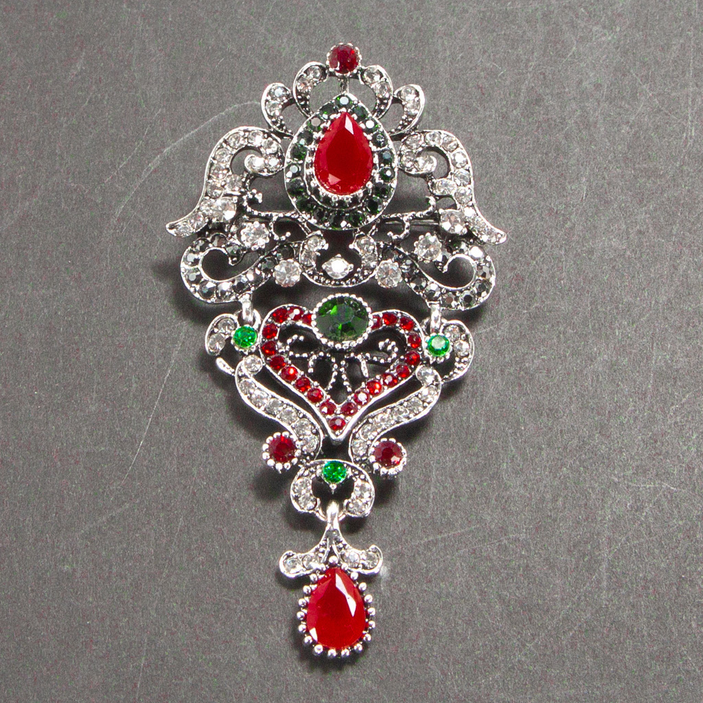 バロック調のレッドとグリーンのラインストーン ブローチ スカーフバックル 未使用拍卖