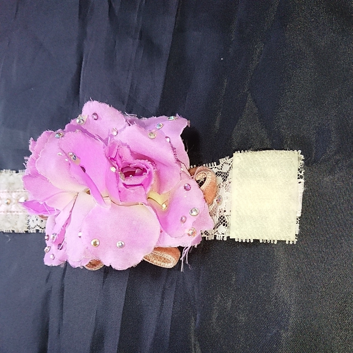 ハンドメイド 淡いパープルのお花×ラインストーン×ベロアリボン×クリアビーズのブレスレット ゴスロリ ゴシック ロリータ拍卖