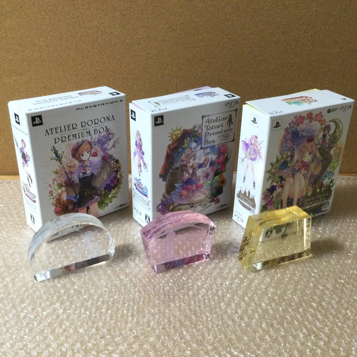 PS3 ロロナのアトリエ + トトリのアトリエ + メルルのアトリエ アーランドの錬金術士1.2.3 限定版 クリスタルペーパーウェイト 【3種】拍卖