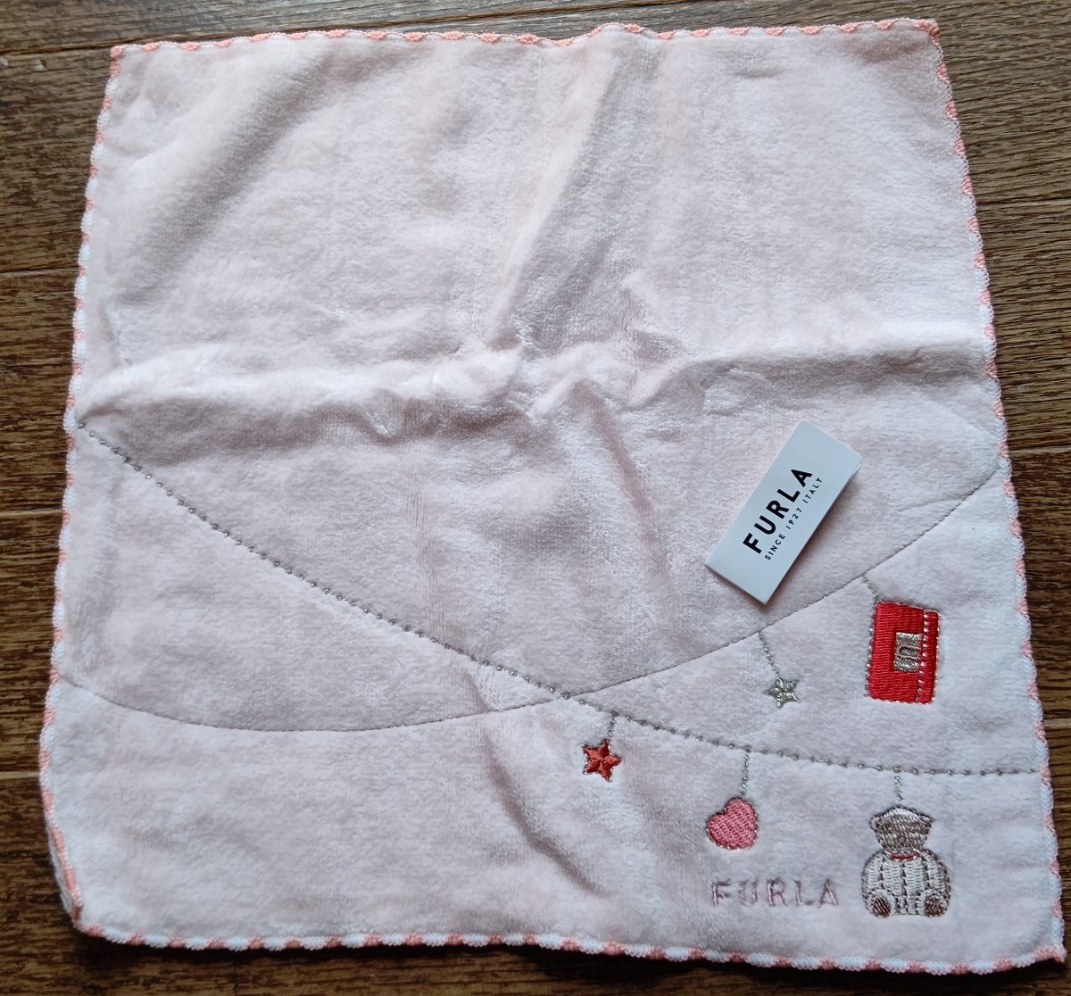 【新品】FURLA★タオルハンカチ拍卖